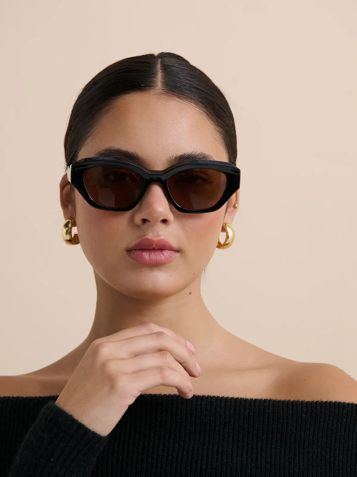 Cleopatra Cat Eye Sunglasses - Black - Image 5